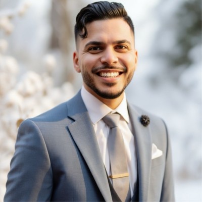 Intashan Headshot